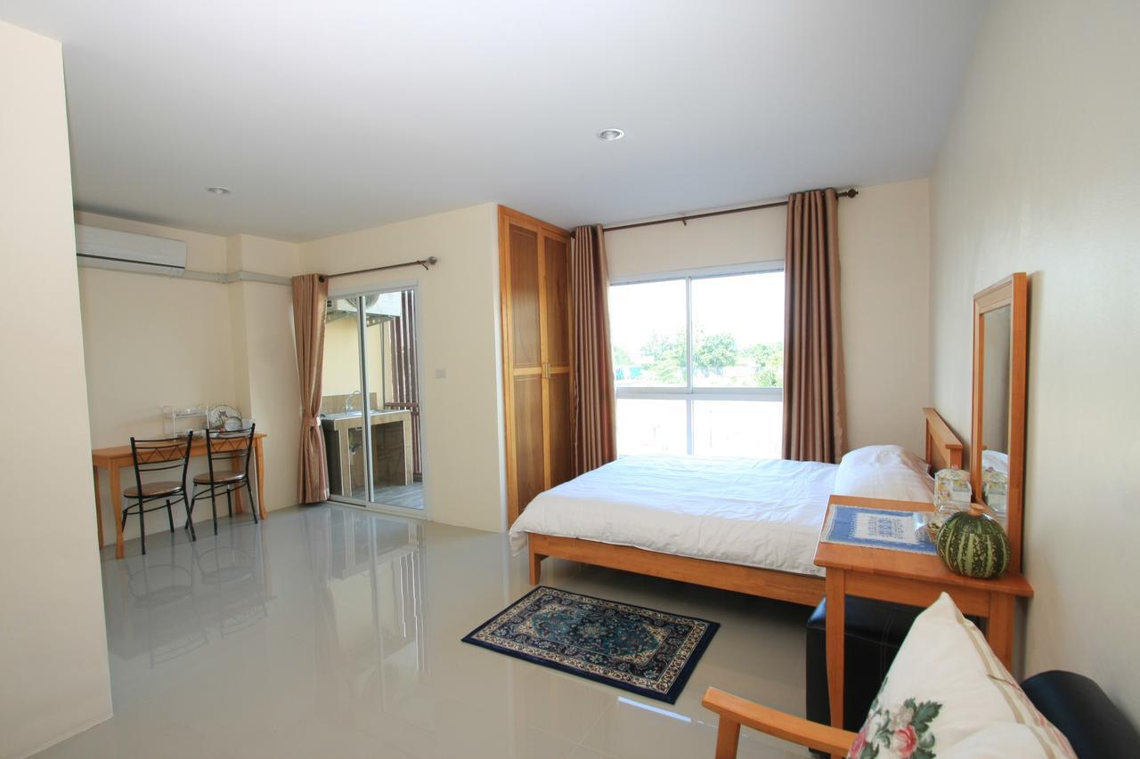 Chantorn Residence Si Racha Exterior photo