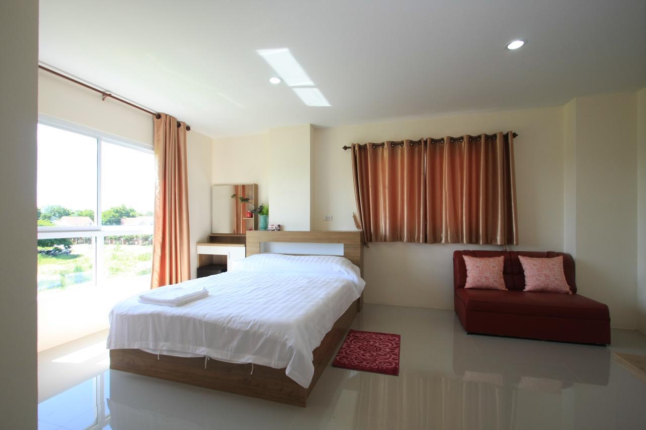 Chantorn Residence Si Racha Exterior photo
