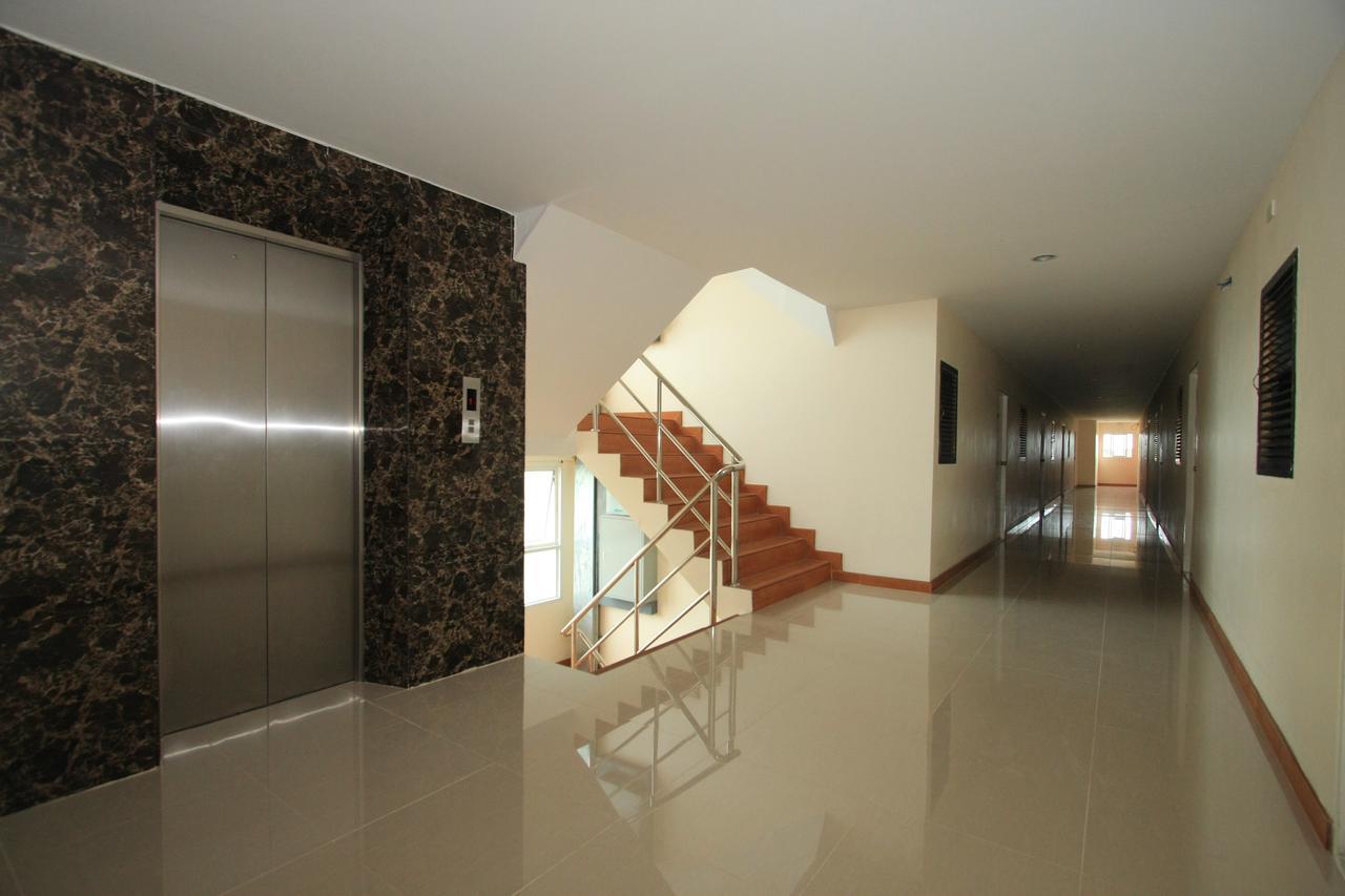 Chantorn Residence Si Racha Exterior photo
